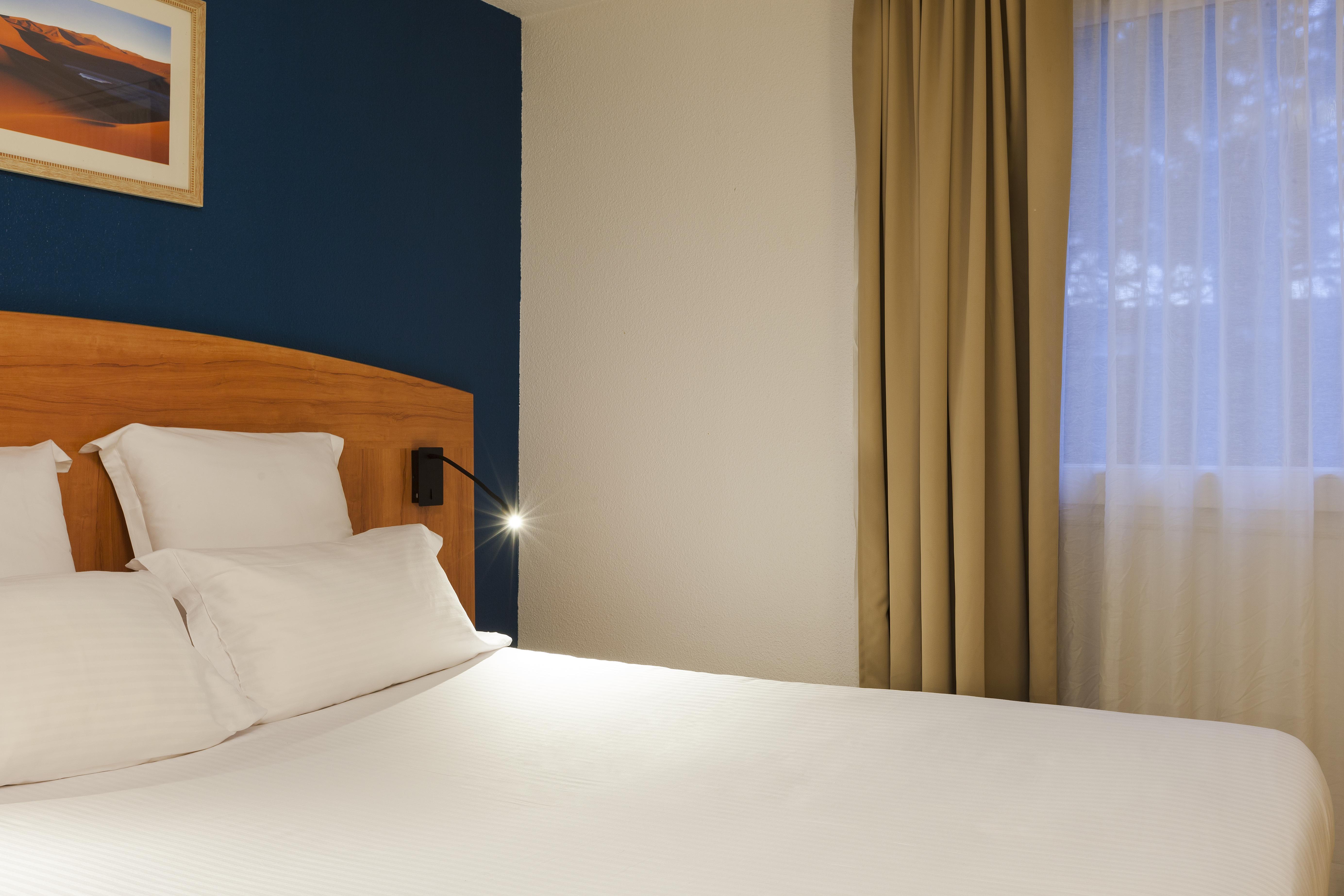 Comfort Hotel Évreux Eksteriør billede