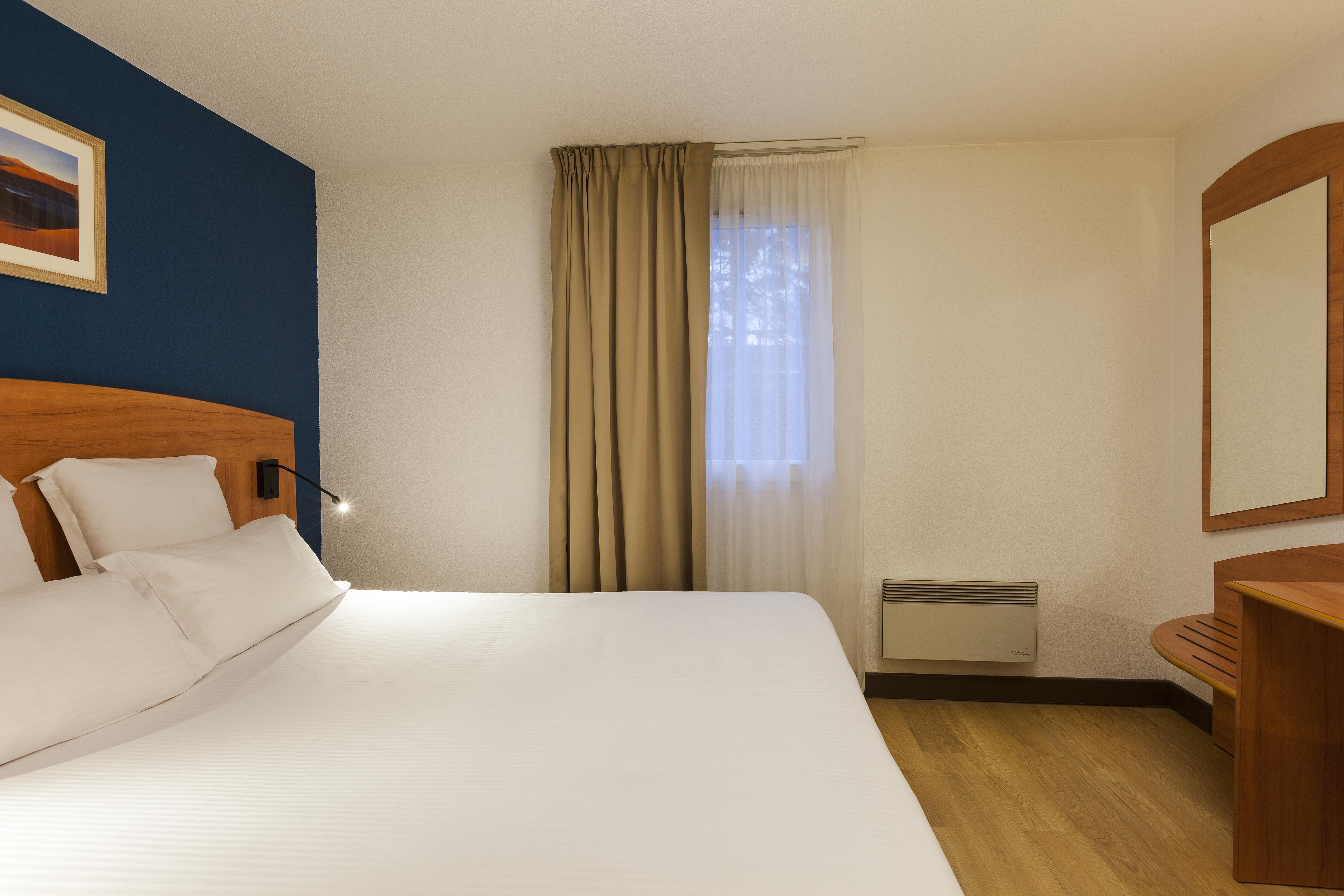 Comfort Hotel Évreux Eksteriør billede