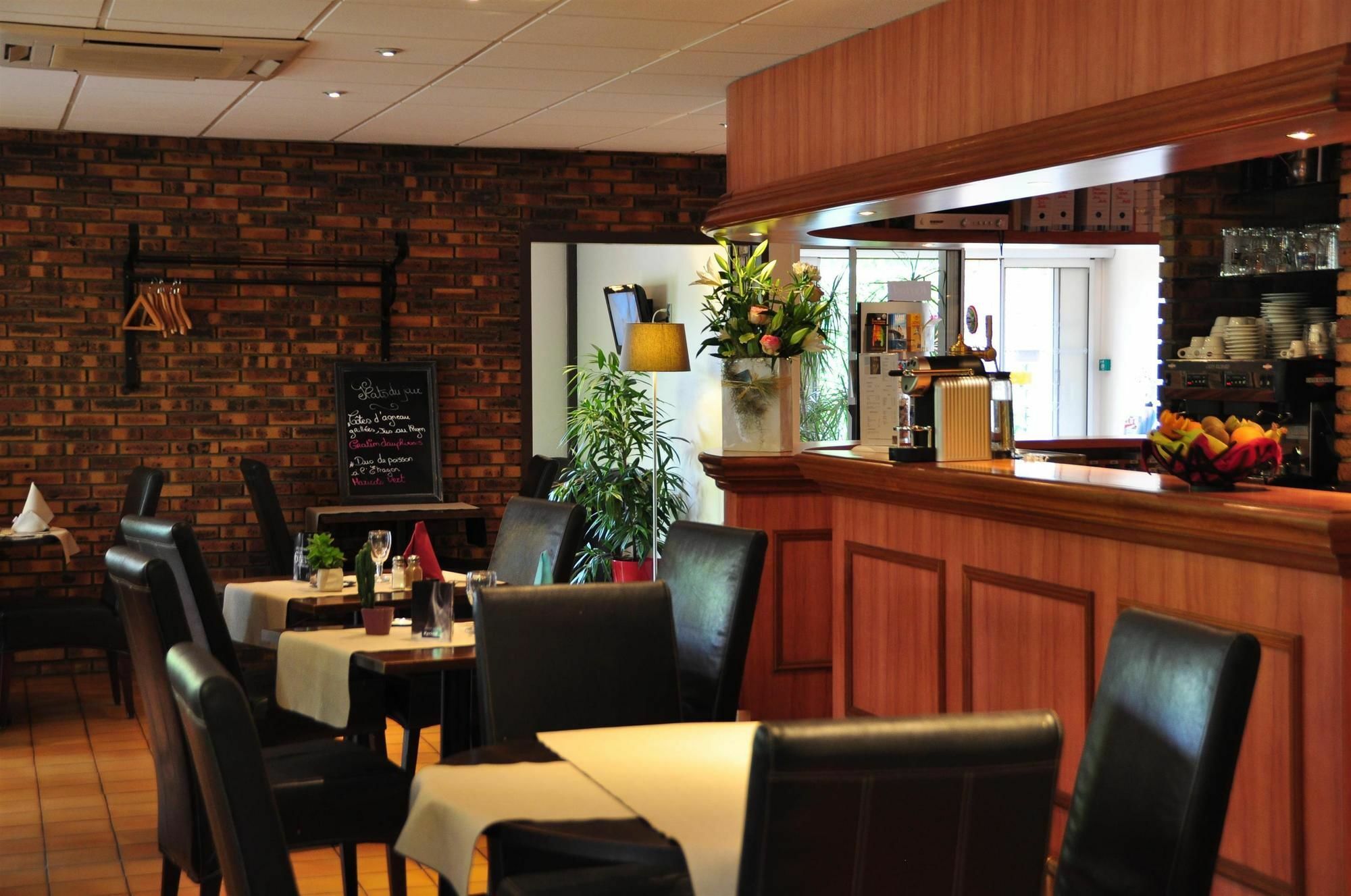 Comfort Hotel Évreux Eksteriør billede