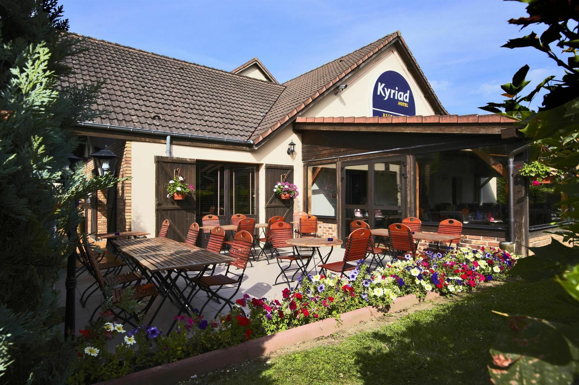 Comfort Hotel Évreux Eksteriør billede