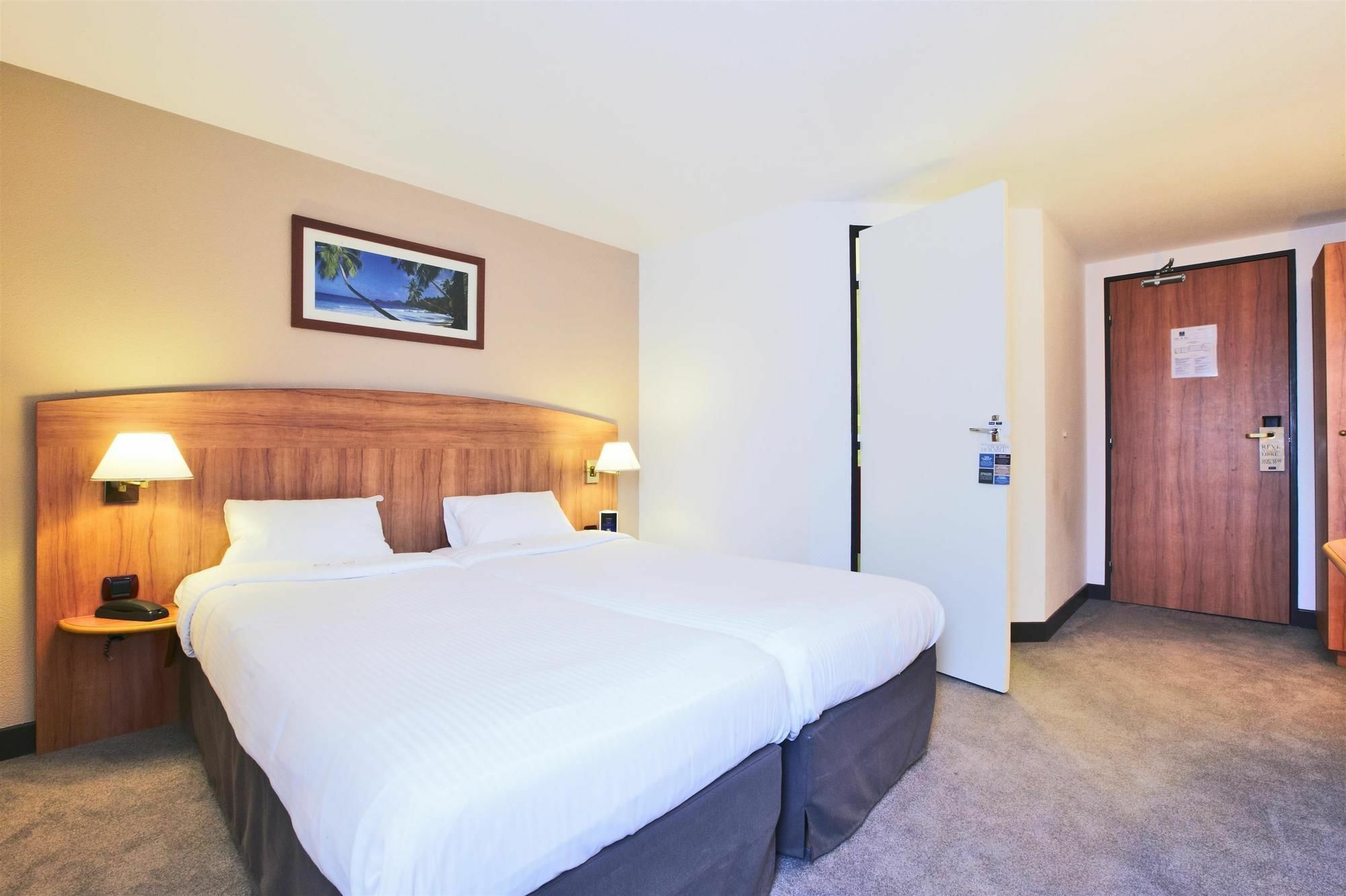 Comfort Hotel Évreux Eksteriør billede